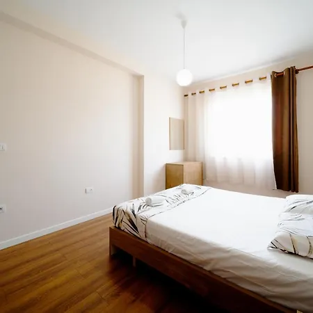 Apartamente Tirana * ティラナ