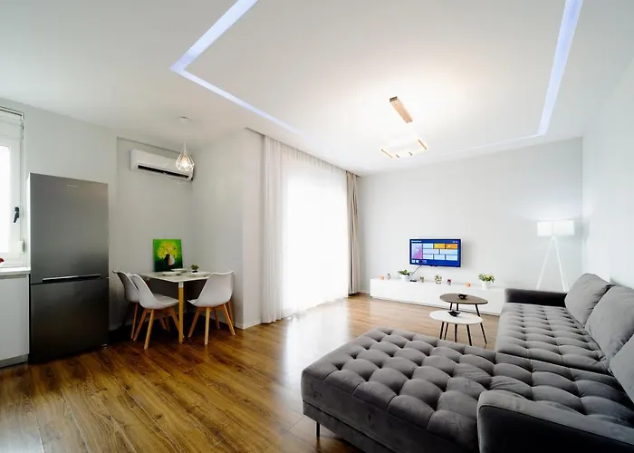 Apartamente Tirana 公寓 地拉那