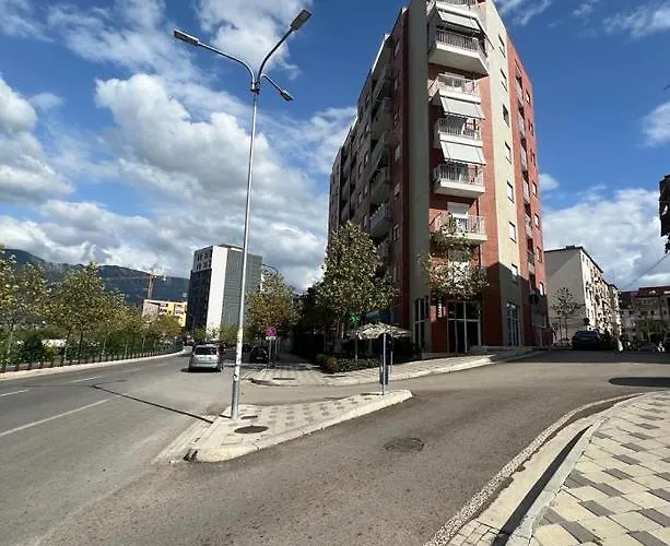 公寓 Apartamente Tirana 地拉那