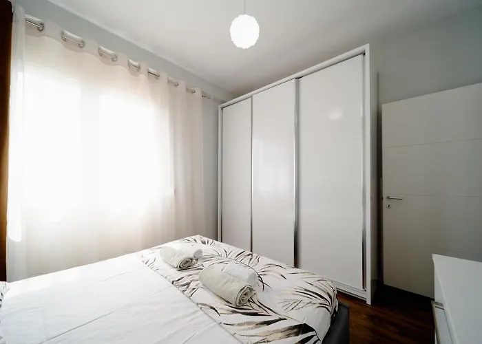 Apartamente Tirana 公寓 地拉那
