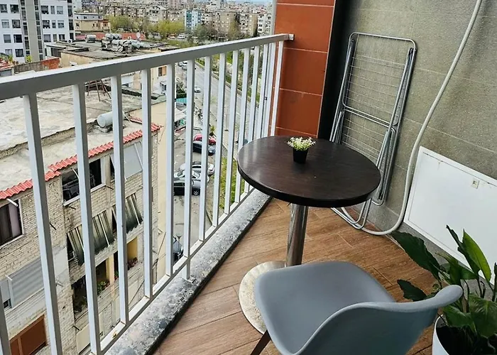 Apartamente Tirana 公寓 *