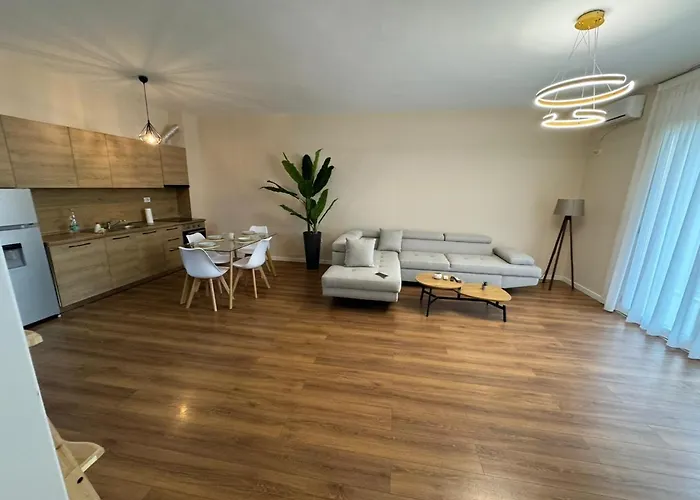 Apartamente Tirana * 地拉那