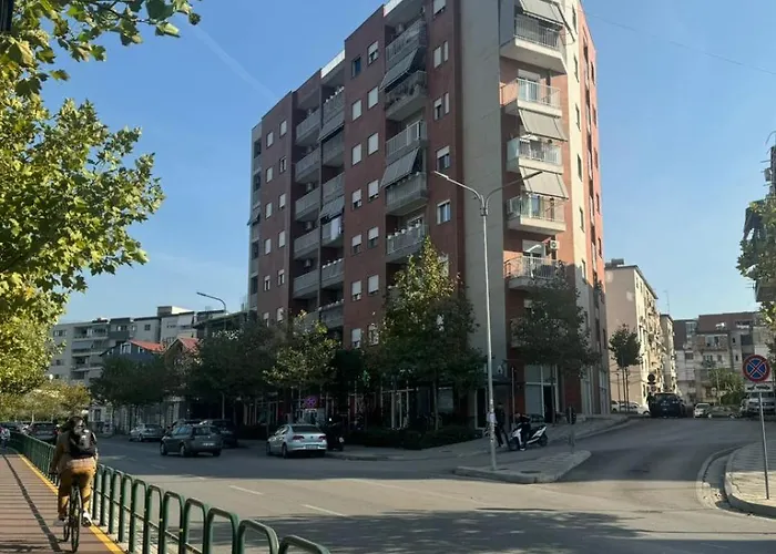 Apartamente Tirana 公寓 *